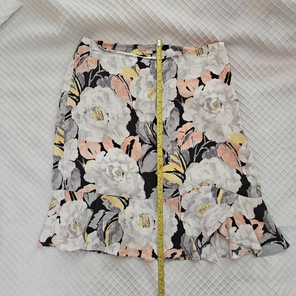 LOFT A-Line Floral Skirt - Picture 9 of 9